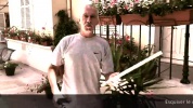 JEAN NOEL NATUREL REMY GAST PARER UN COUP DE COUTEAU AVEC UN BATON.mp4