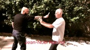 JEAN NOEL NATUREL - REMY GAST PARER UN COUP DE COUTEAU AVEC BATON.mp4