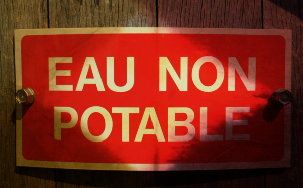 Danger eau non potable par Jean-Noël Naturel